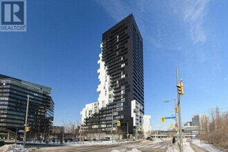 Building Photo - 170 Bayview Ave