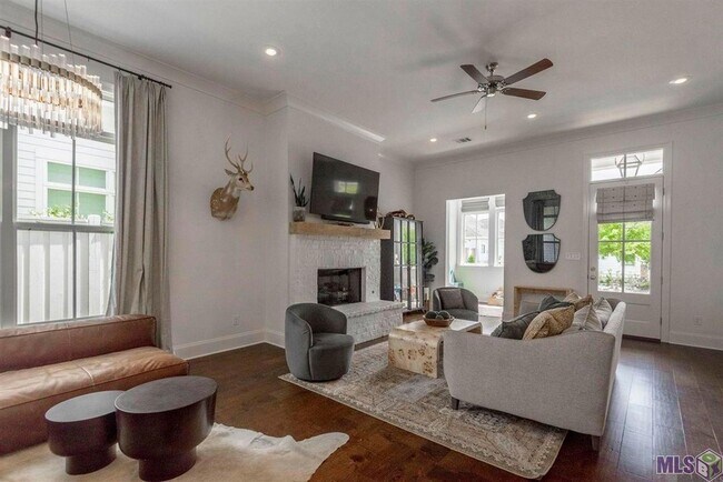 Foto del edificio - 5139 Cheneau Ln