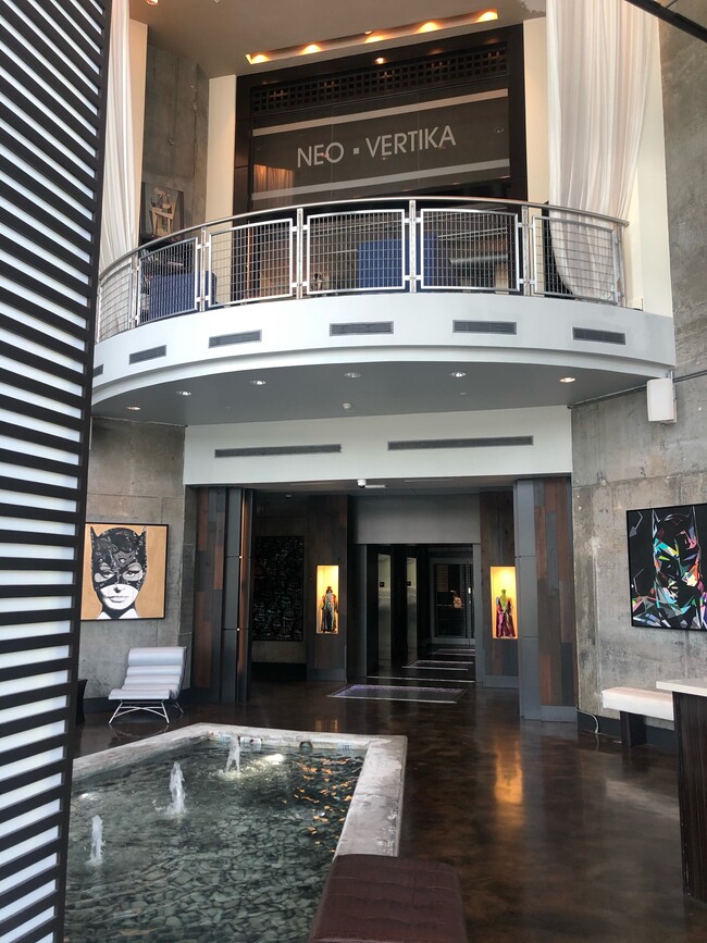 Building Photo - 690 SW 1st Ave