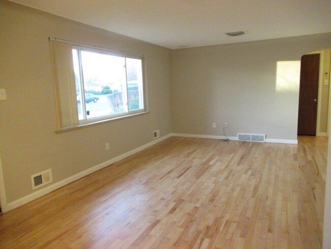 Foto del edificio - Fabulous Lakewood/Denver 3 bed/1 bath/1 ca...