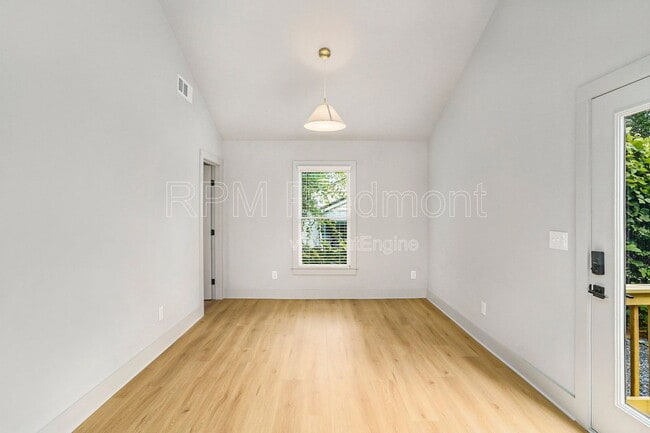 Foto del edificio - 1081 Hill St SE