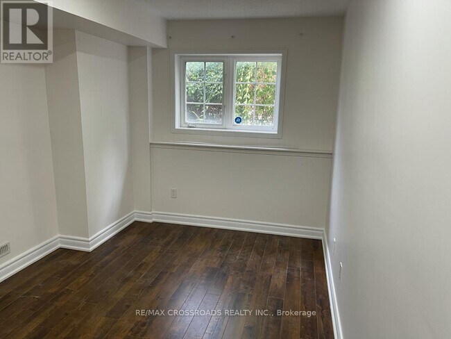 Building Photo - 2 Pilkington Dr