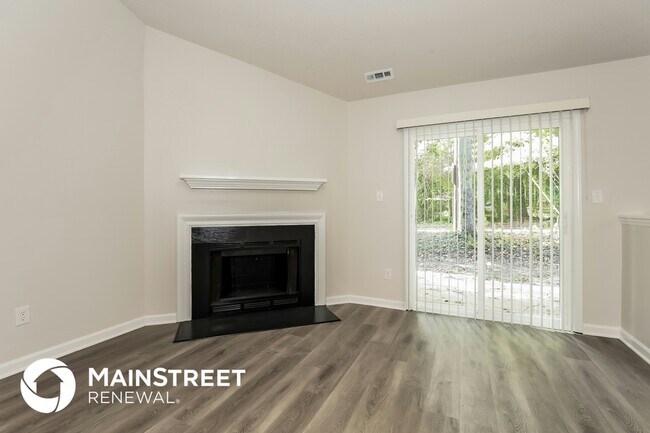 Foto del edificio - 2 Pipers Glen Ct