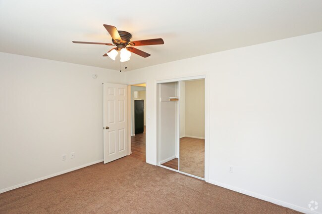 2HAB, 1BA - 675 ft² - Palm Garden Apartments
