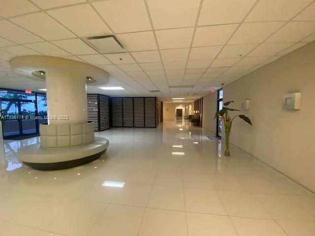 Building Photo - 1623 Collins Ave