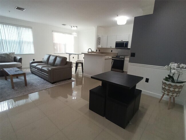 Foto del edificio - 4400 SW 160th Ave
