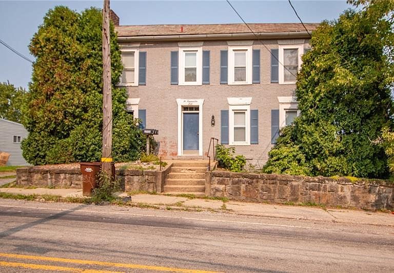 Primary Photo - 206 N Main St