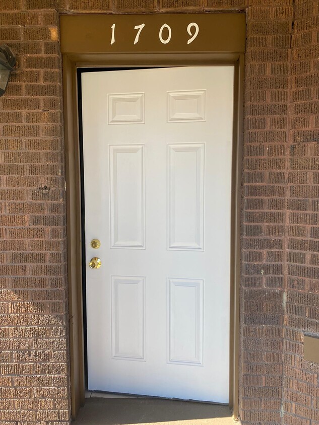 1709 Casgrain St, Detroit, MI 48209 Townhome Rentals in Detroit MI