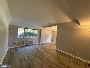 Building Photo - 1304 N Meade St