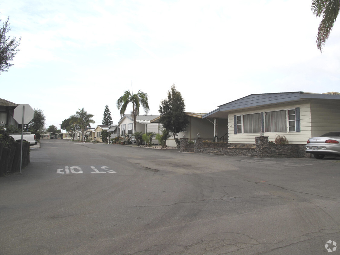 Building Photo - Imperial Carson Mobile Home