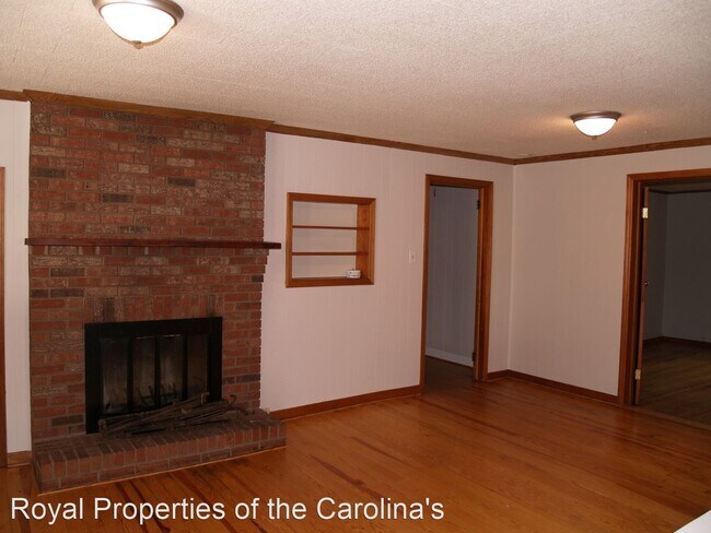 Building Photo - 3 br, 1.5 bath House - 318 Dingler Ave