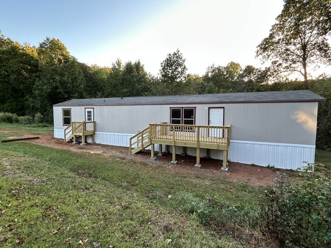Building Photo - 82 Donna Ln
