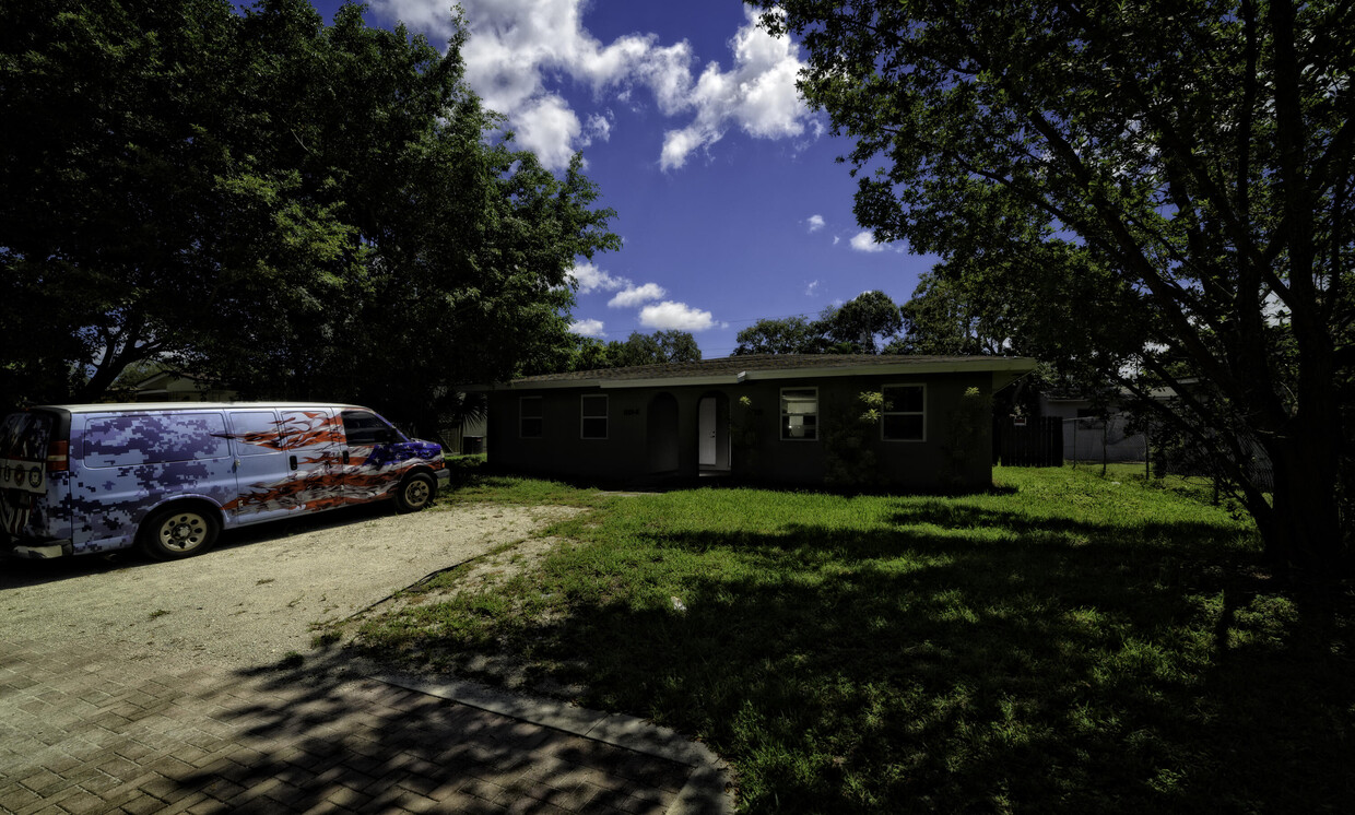 Foto principal - 5020 SW 28th Terrace