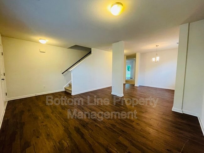 Foto del edificio - 5316 Park Brook Dr