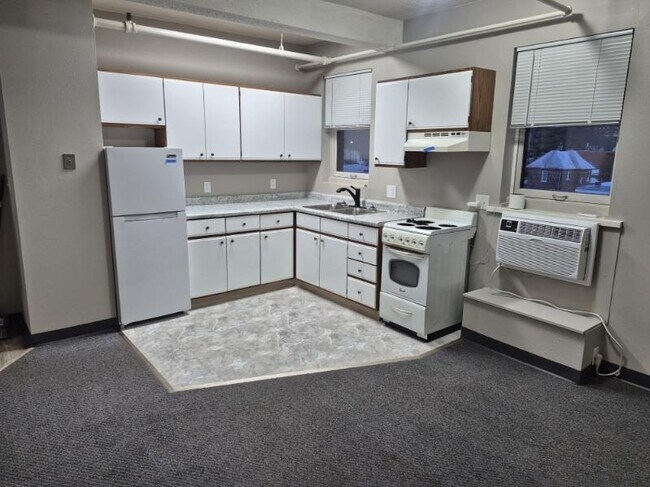 Foto del edificio - 301 N Riverfront Dr