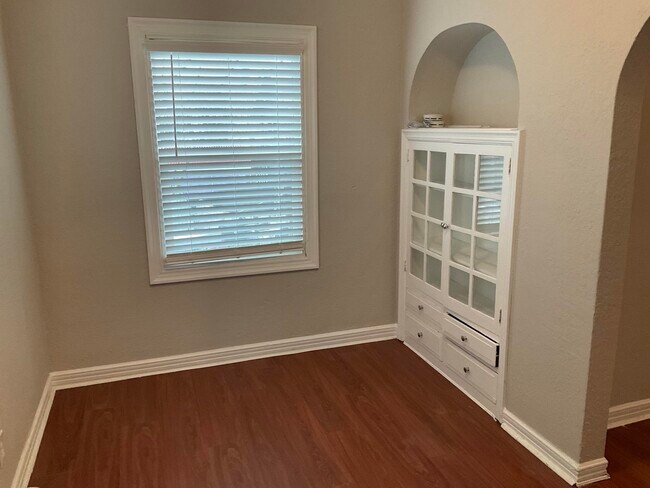 Foto del edificio - 618 W 7th St