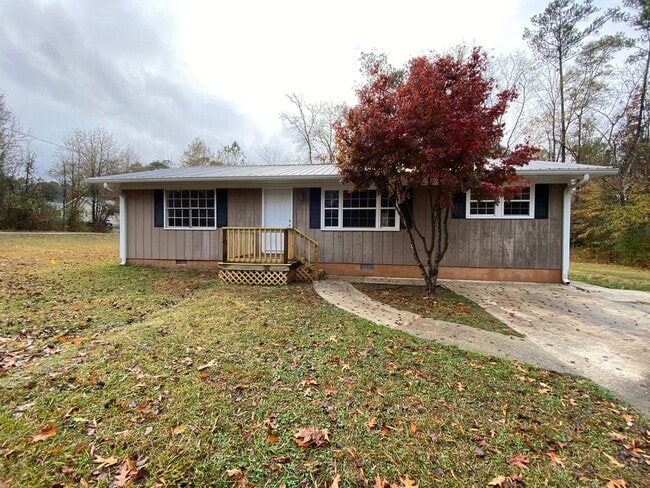 Building Photo - 4 bedroom, 1-1/2 bathroom House in West Rome!