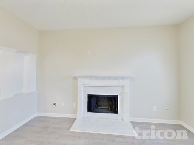 Foto del edificio - 213 Forrest Dr