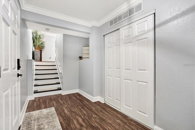 Building Photo - 6290 92nd Pl N