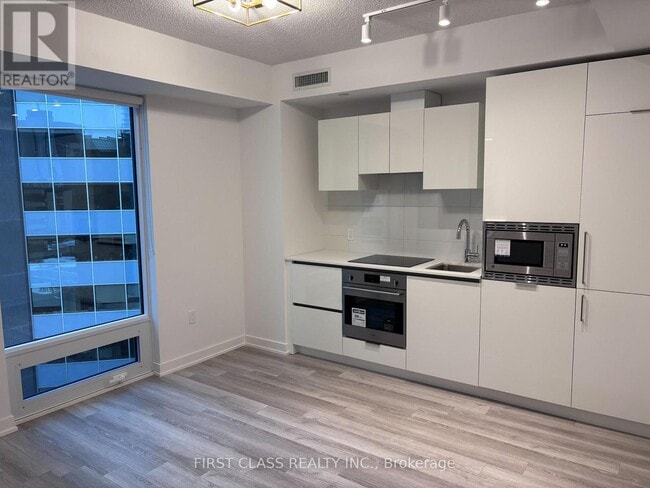 Photo du bâtiment - 238 Simcoe St