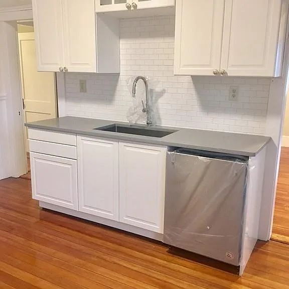 Foto del edificio - Available NOW! Spacious 3 BED 1 BATH in quiet neighborhood