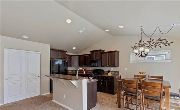 Foto del edificio - 1219 W Sanetta St