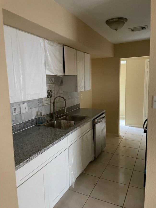 Building Photo - 12510 Manor Ct