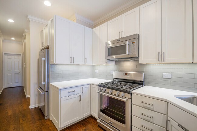 Building Photo - 3757 N Clifton Ave