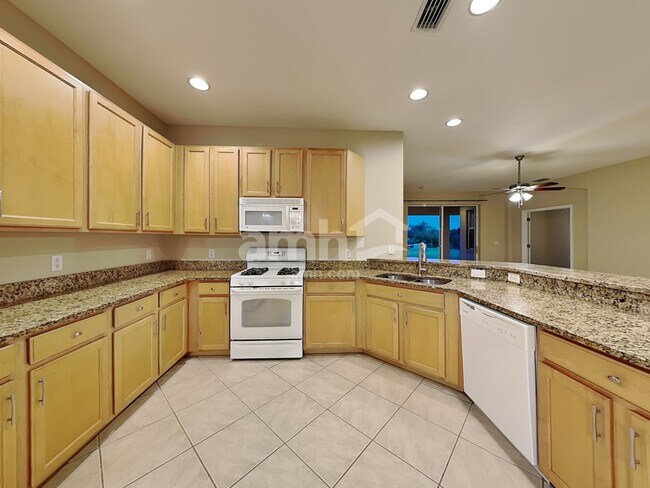 Foto del edificio - 15692 Lemon Fish Dr
