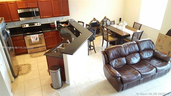 Foto del edificio - 14716 SW 25th Ln