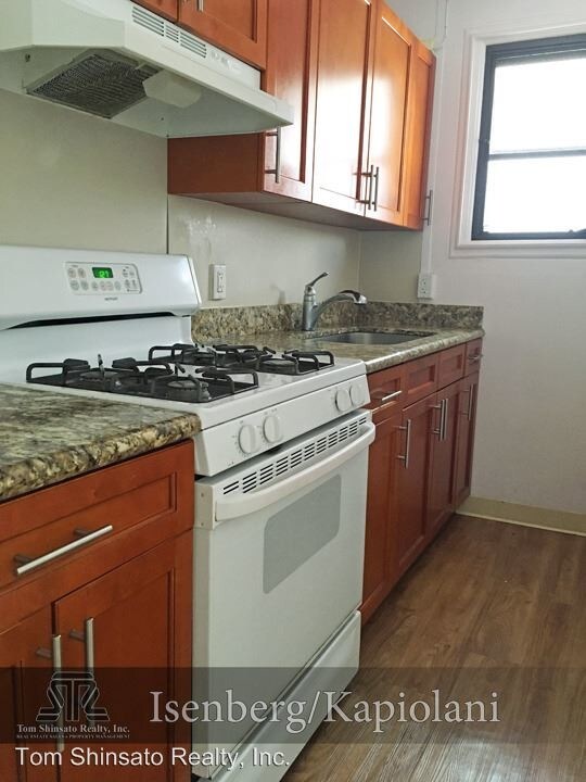 Primary Photo - 603 Isenberg St