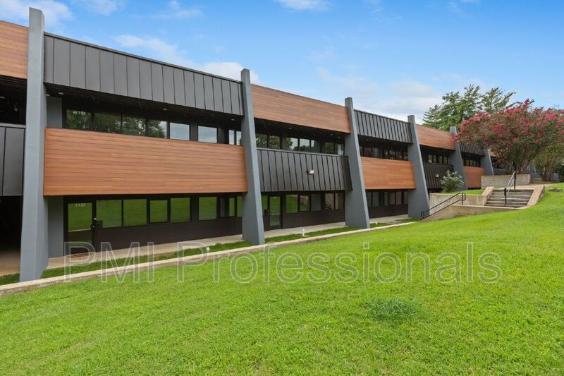 Foto principal - 295 Plus Park Blvd