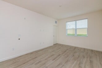 Interior Photo - Nottinghill Living Davenport