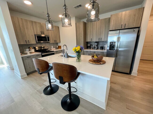 Kitchen - 8440 Creekside Green Dr