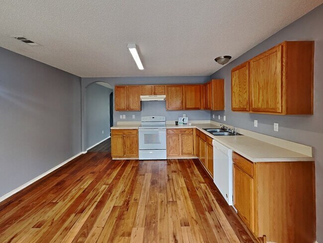 Building Photo - 12832 Dove Field Ln