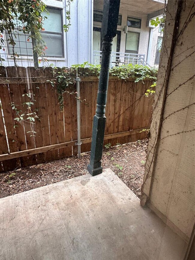 Foto del edificio - 1725 Toomey Rd