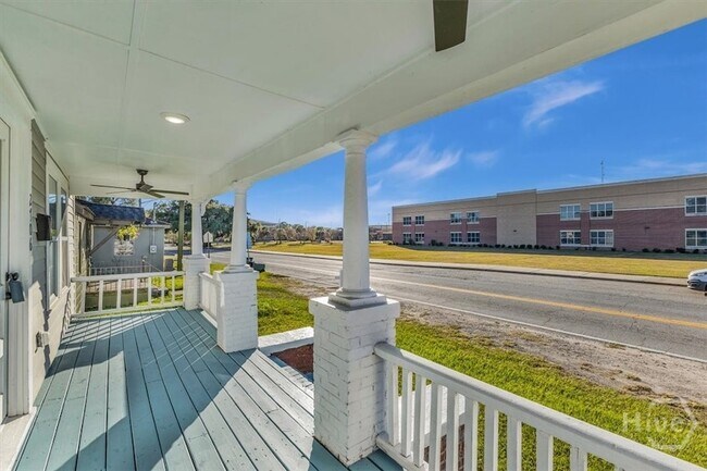 Foto del edificio - 2706 Hopkins St