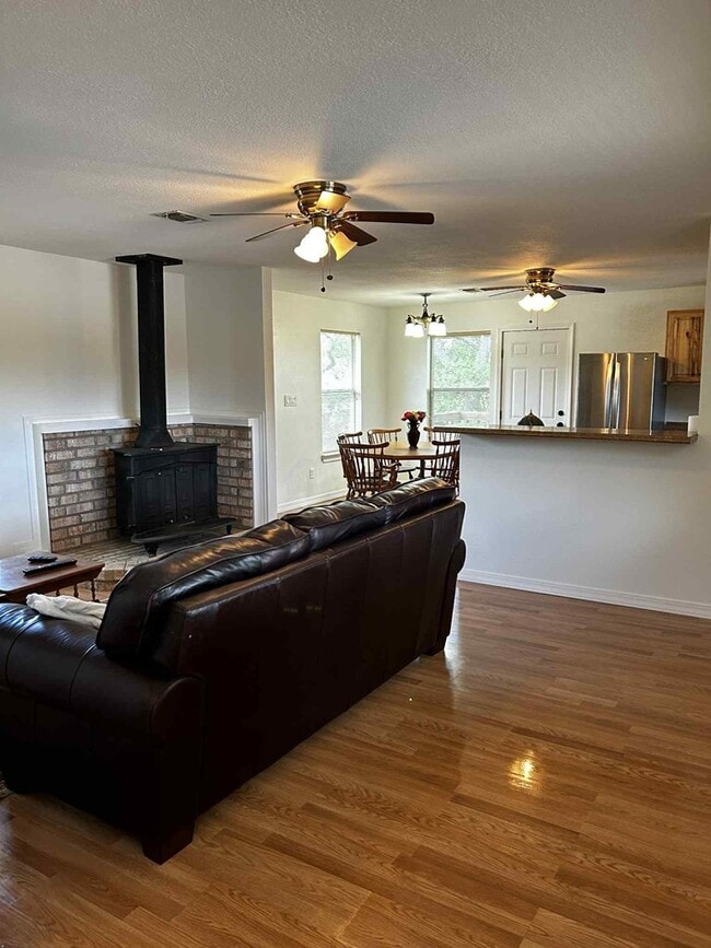 Building Photo - 221 Keith Blvd