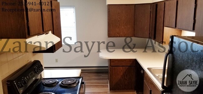 Building Photo - 757