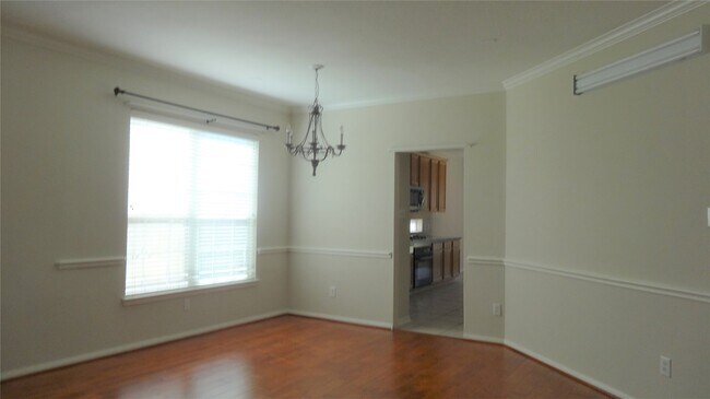 Foto del edificio - 4822 Schiller Park Ln