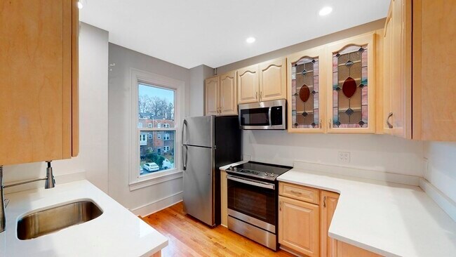 Building Photo - 1763 Commonwealth Ave