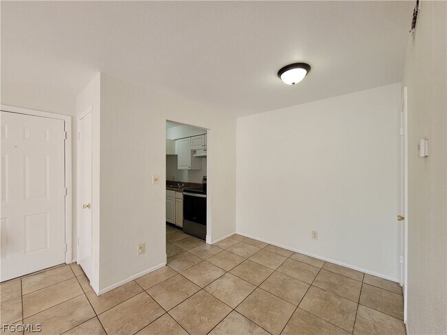 Foto del edificio - 2937 Winkler Ave
