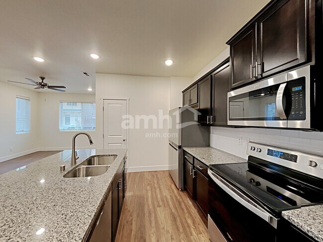 Building Photo - 33098 Glacier Ave SE