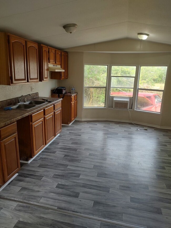 Building Photo - GORGEOUS REMODELED 2BR/1BA Mobile Home w/H...