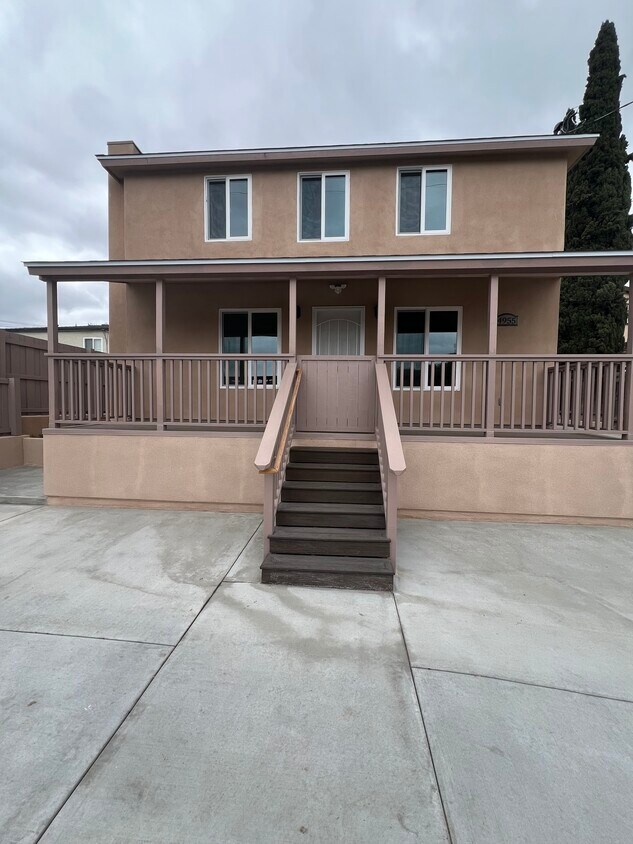 Foto principal - 4955 Mills St