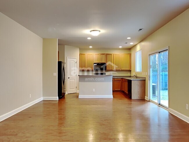 Foto del edificio - 306 Duck Pond Ln