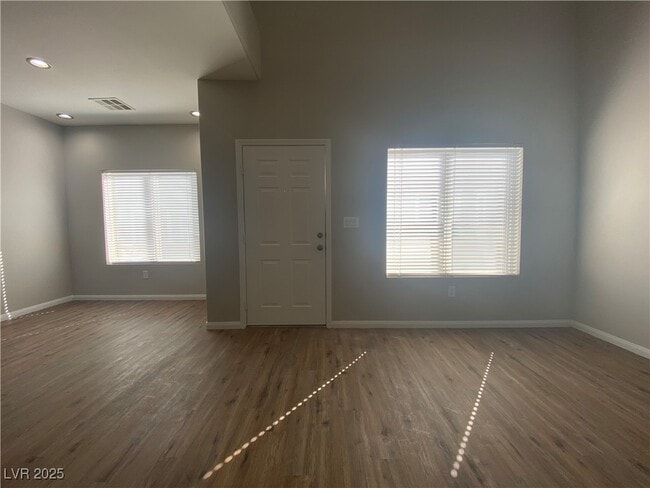 Building Photo - 10519 Gold Shadow Ave
