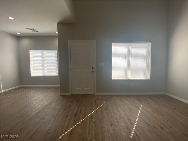 Foto del edificio - 10519 Gold Shadow Ave