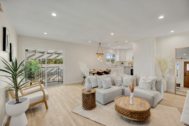 Foto del edificio - 3650 W 111th Pl