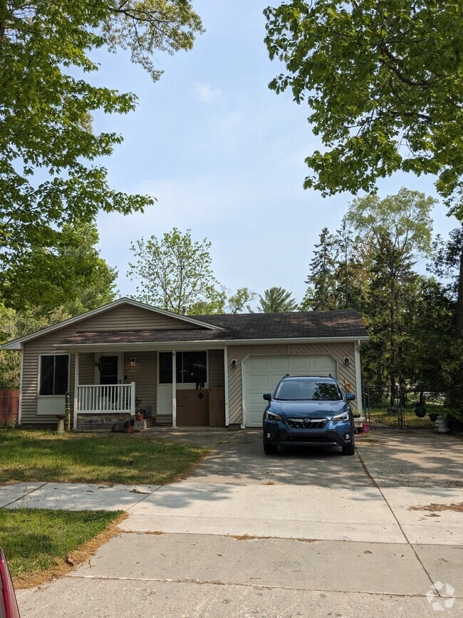 Building Photo - 891 Kelley St